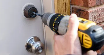 Minnetonka MN Locksmith Store Minnetonka, MN 952-777-2199 Minnetonka MN Locksmith Store Minnetonka, MN 952-777-2199 - 13-Key-Broke-In-Lock